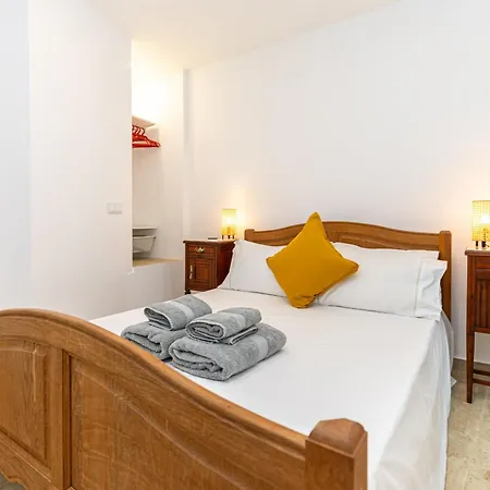 Cinco Botelho, Town Centre Apartament *