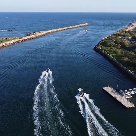Cinco Botelho, Town Centre דירה