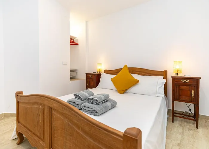 Cinco Botelho, Town Centre Apartamento *